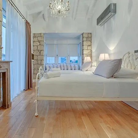 Casa Bella +12 Szálloda 2*
