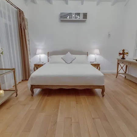 Casa Bella +12 Szálloda Alacati
