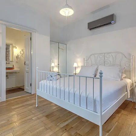 Casa Bella +12 Szálloda 2*