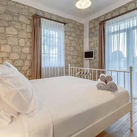 Casa Bella +12 2* Alacati