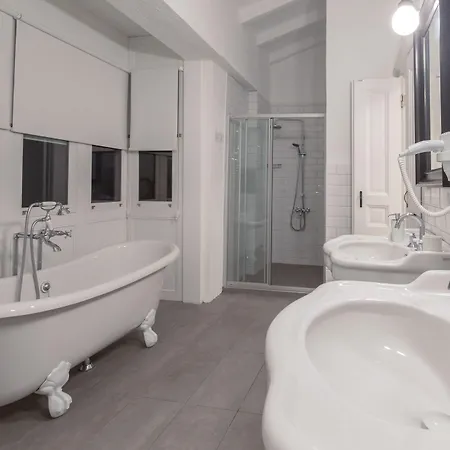 Casa Bella +12 Szálloda 2*