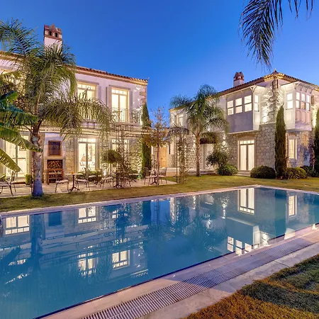 Casa Bella +12 Szálloda 2*