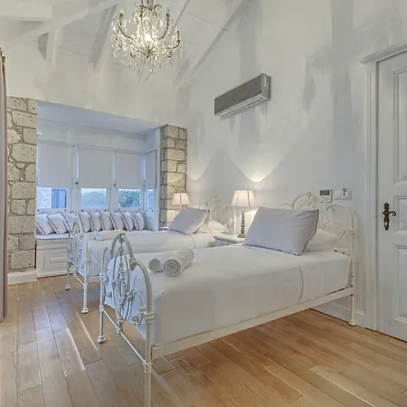 Casa Bella +12 Szálloda Alacati