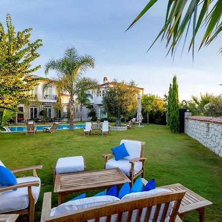 Casa Bella +12 Hotel 2*