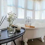 Casa Bella +12 מלון אלאקאטי