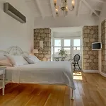 Casa Bella +12 מלון 2*