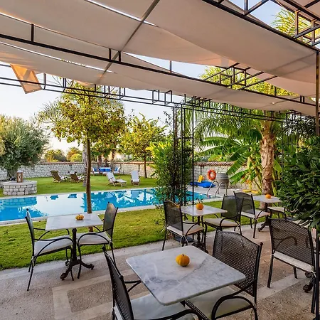Casa Bella +12